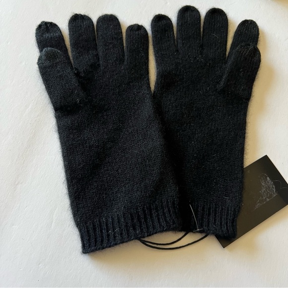 SOFIA CASHMERE SILVER CRYSTAL STUD EMBELLISHED CASHMERE GLOVES BLACK OS NWT
